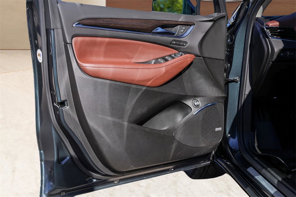 Used 2018 Buick Enclave Avenir w/ Avenir Technology Package image 25