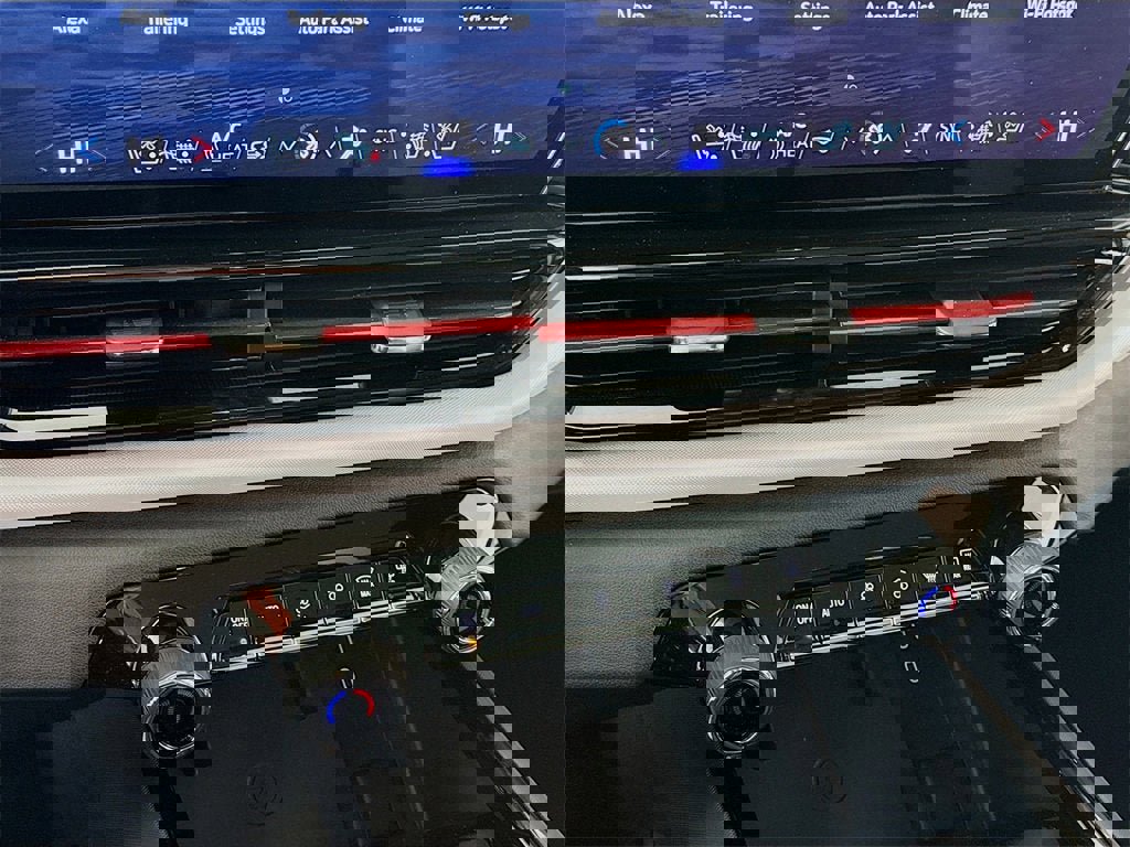 Used 2025 Chevrolet Silverado EV RST image 10