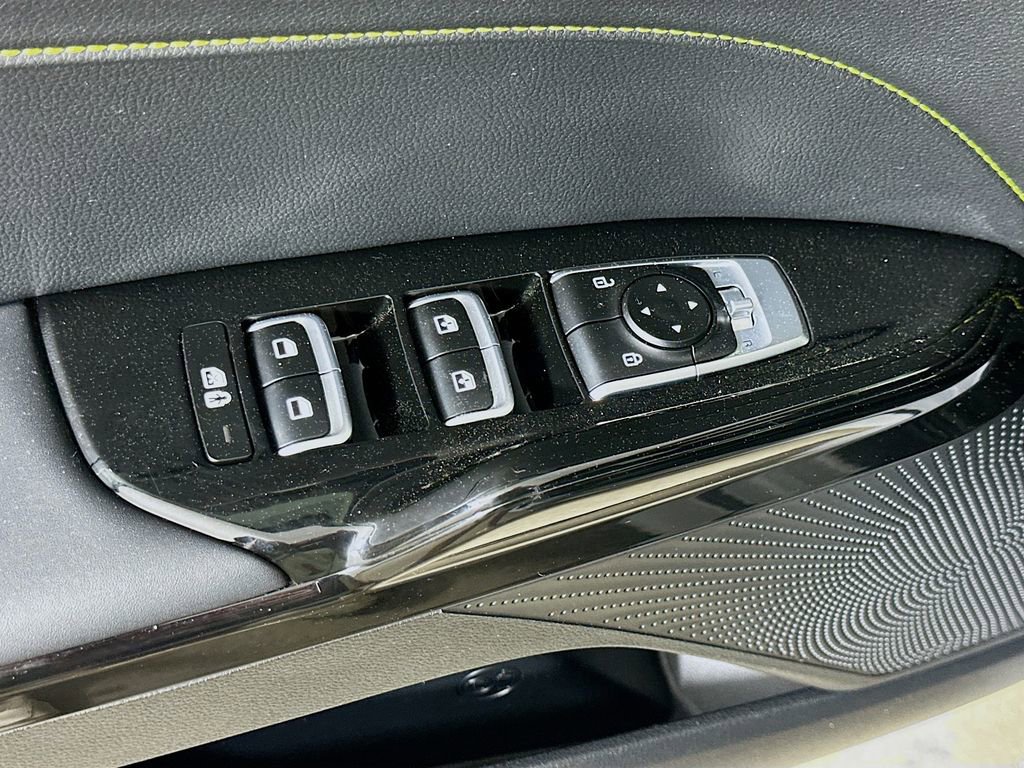 Used 2025 Kia K5 GT image 19