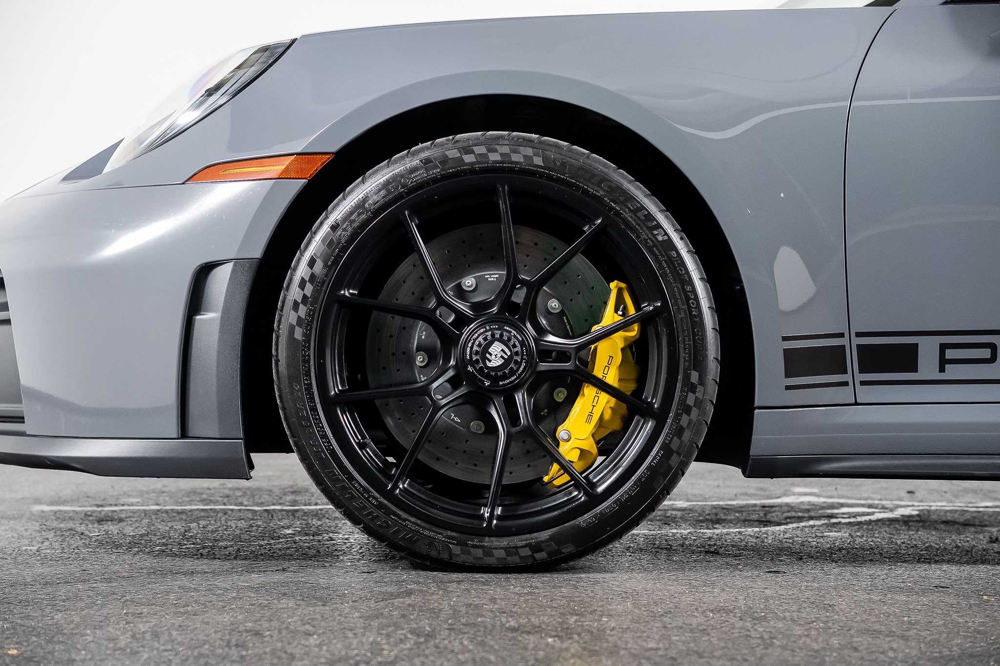 Used 2025 Porsche 911 GT3 RWD image 15