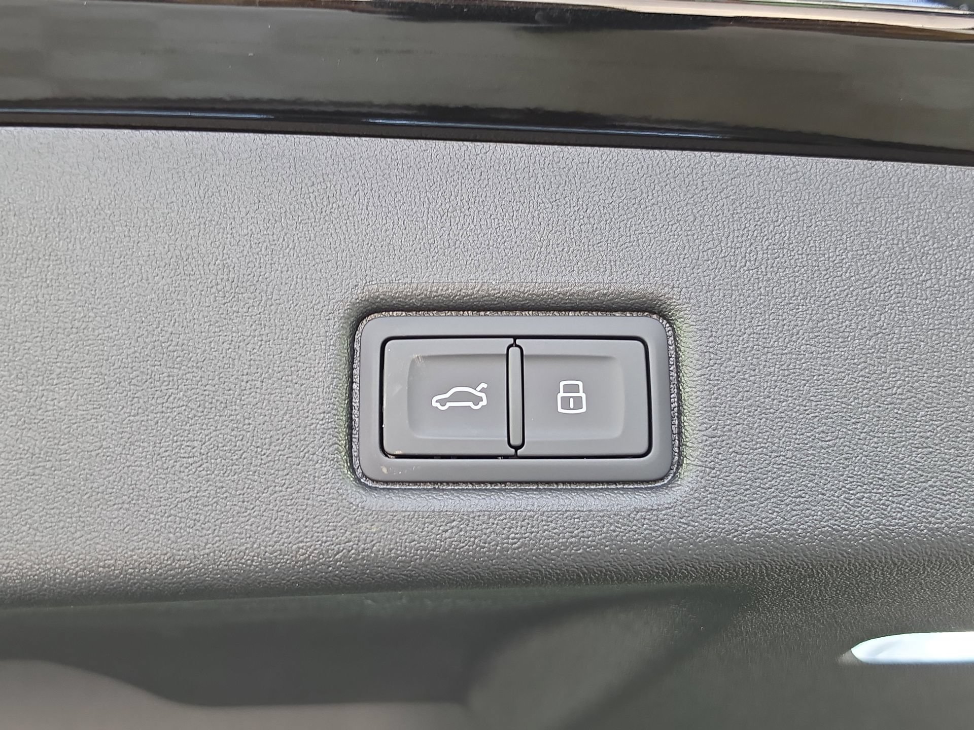 New 2026 Audi SQ5 Premium Plus AWD/4WD image 10