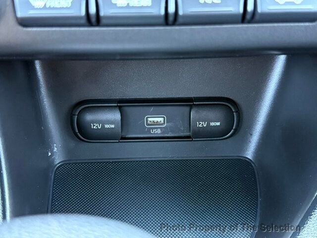 Used 2020 Kia Sportage S image 37