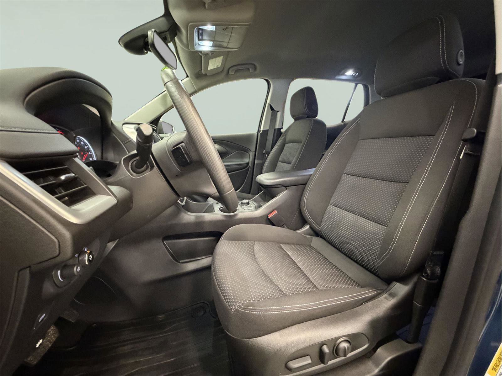 Certified 2024 GMC Terrain SLE w/ Driver Convenience Package image 25