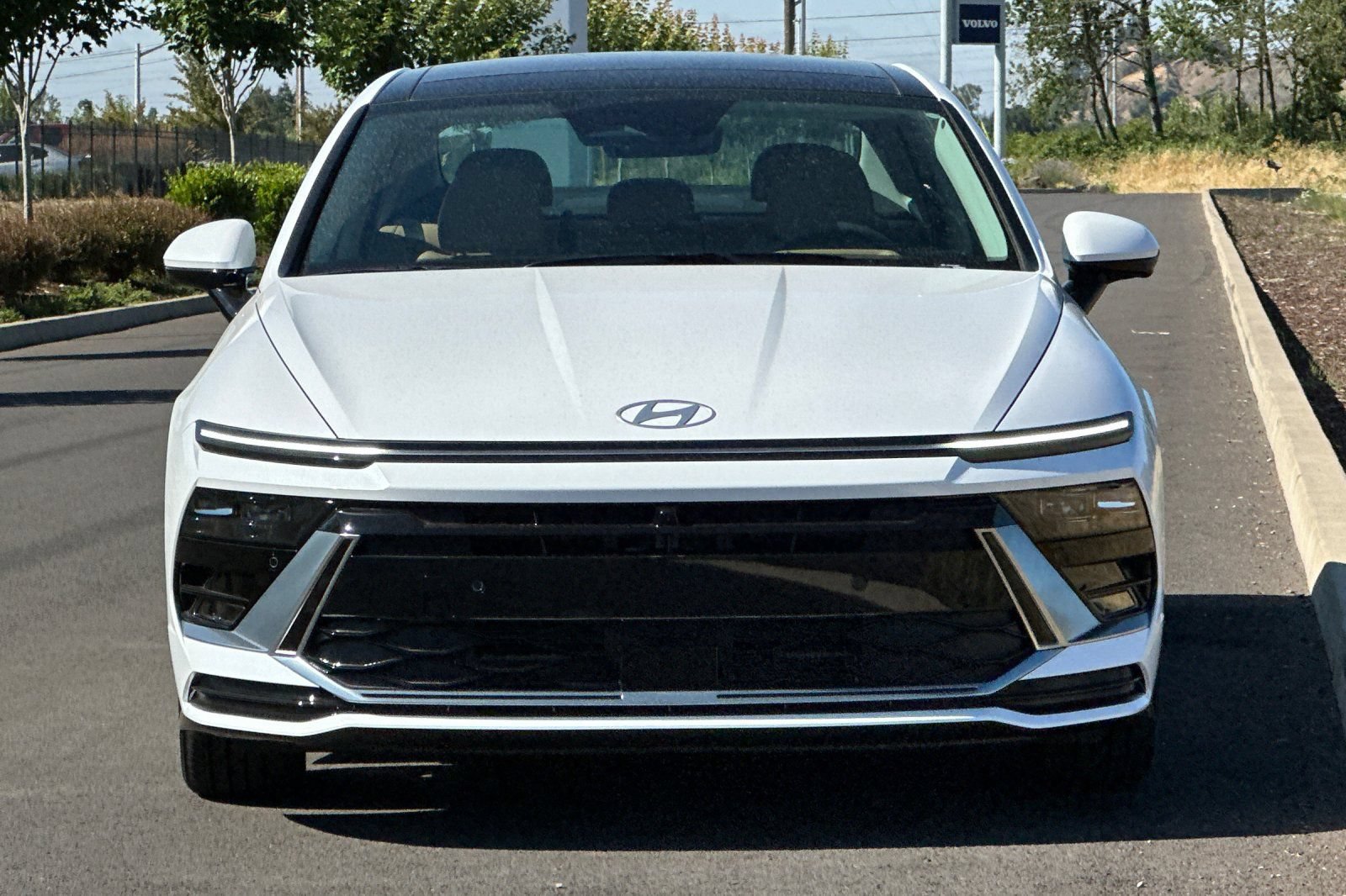 New 2026 Hyundai Sonata Limited FWD image 8