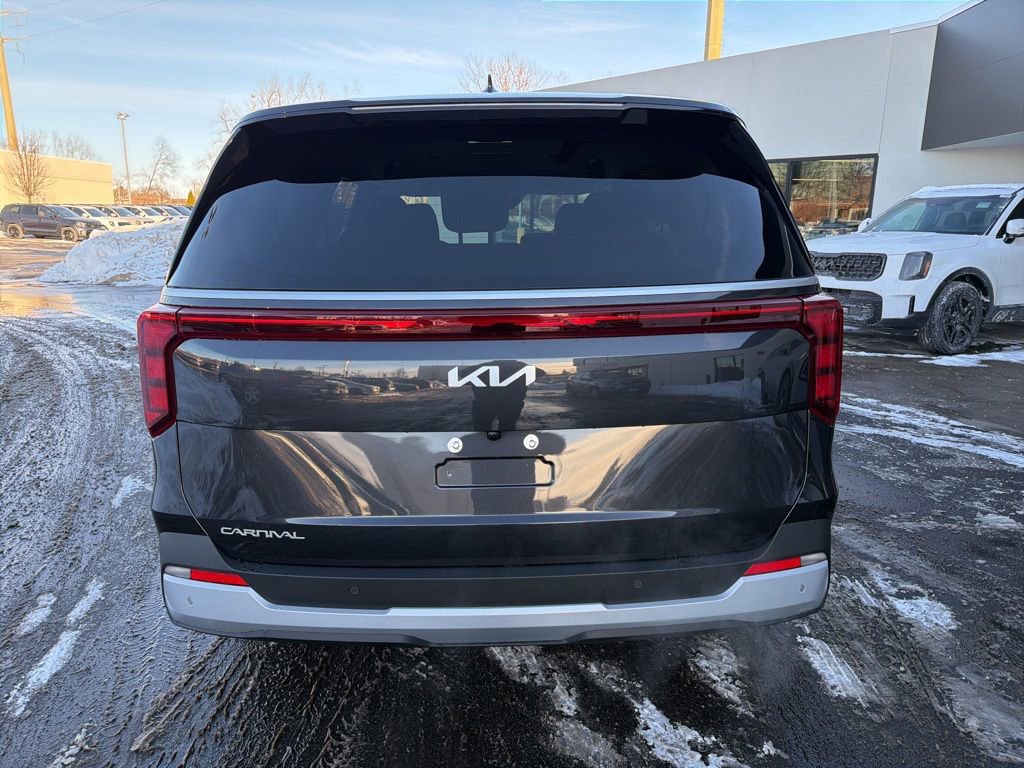 New 2026 Kia Carnival LX image 7