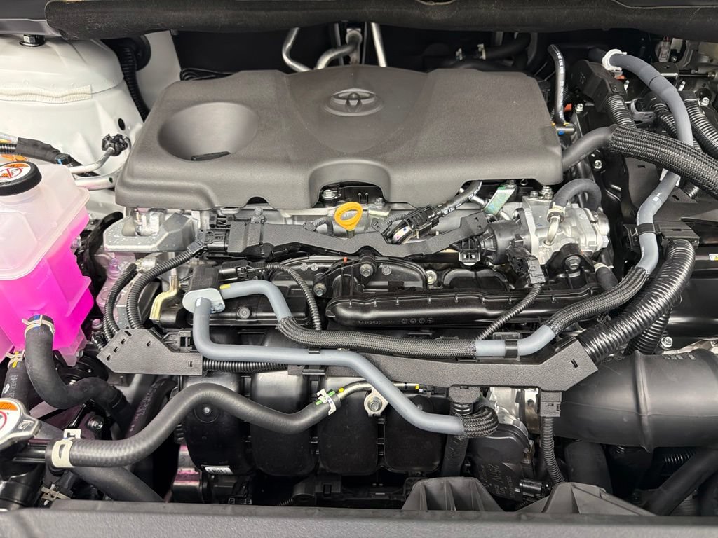 Used 2026 Toyota Sienna Limited FWD image 40