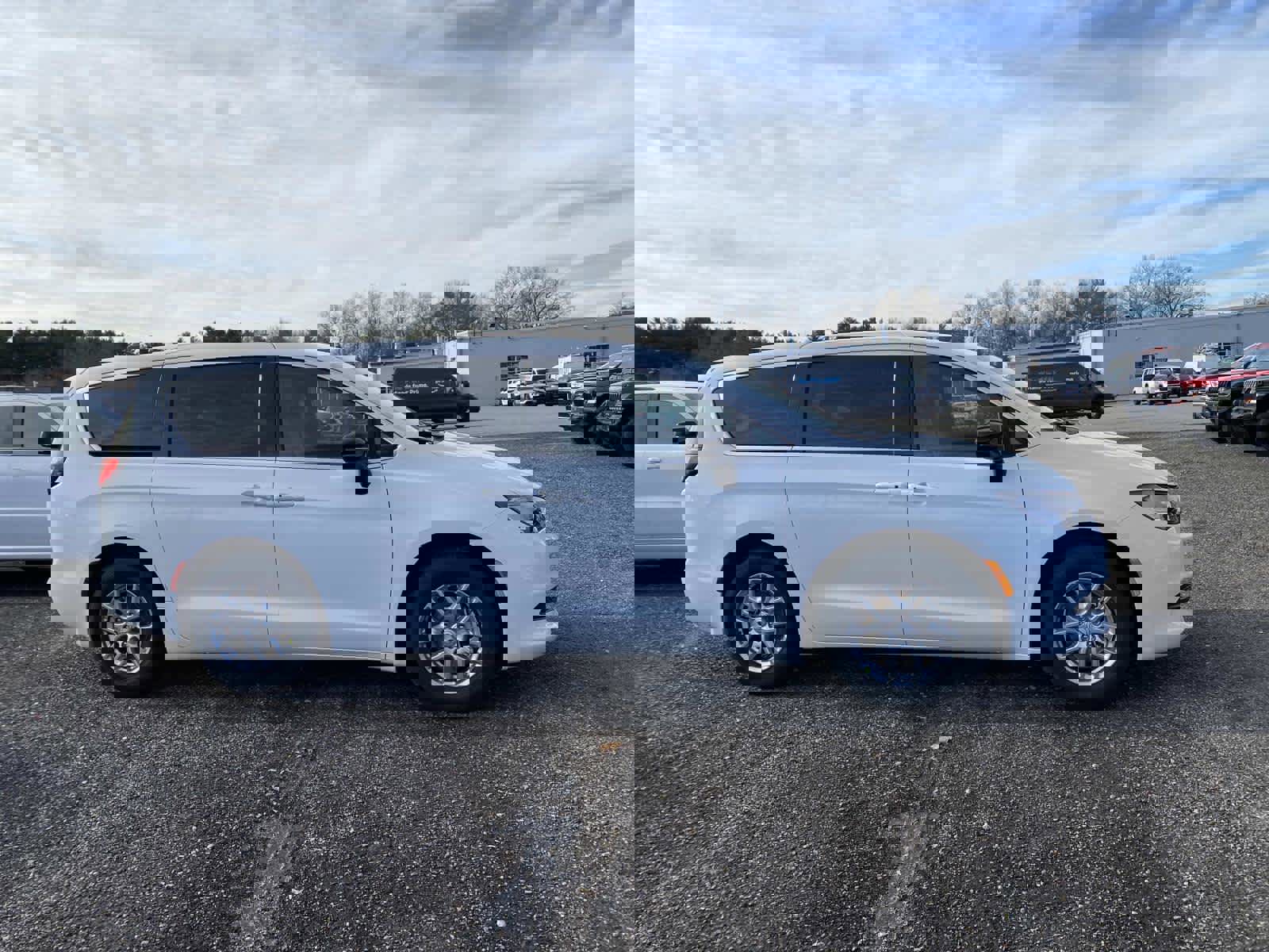 New 2026 Chrysler Voyager LX FWD image 2