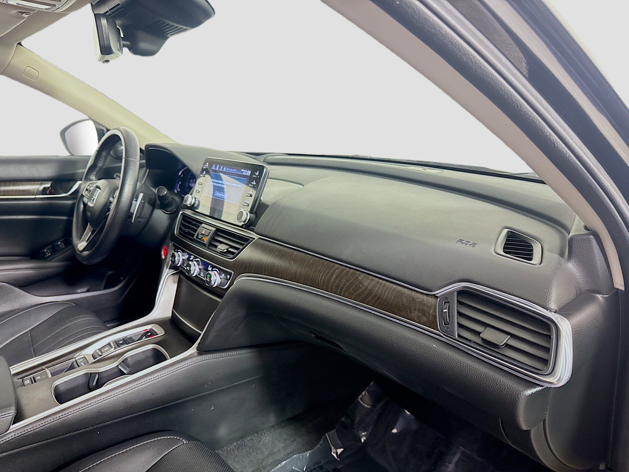 Used 2021 Honda Accord Touring image 30