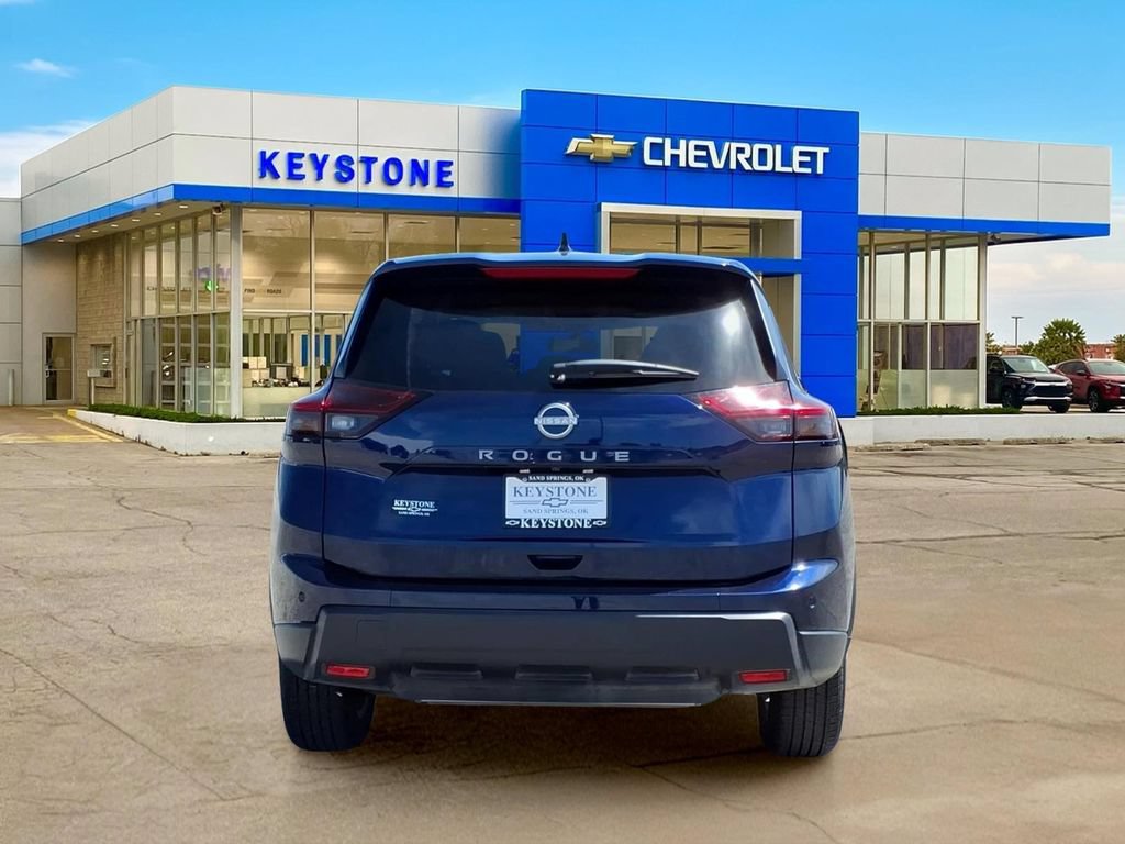 Used 2025 Nissan Rogue SV FWD image 6