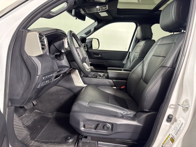 Used 2025 Toyota Tundra Limited AWD/4WD image 11