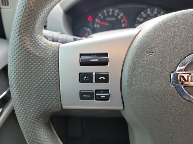 Used 2014 Nissan Frontier SV w/ SV Value Truck Package RWD image 25