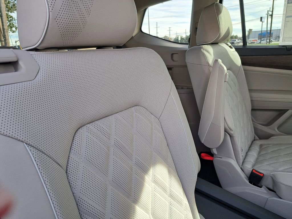 New 2026 Volkswagen Atlas SEL Premium R-Line image 23