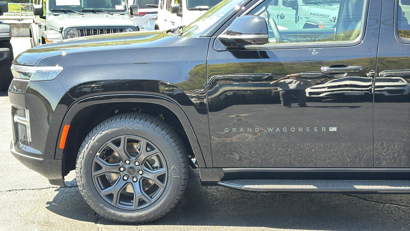 New 2026 Jeep Grand Wagoneer 4WD image 3