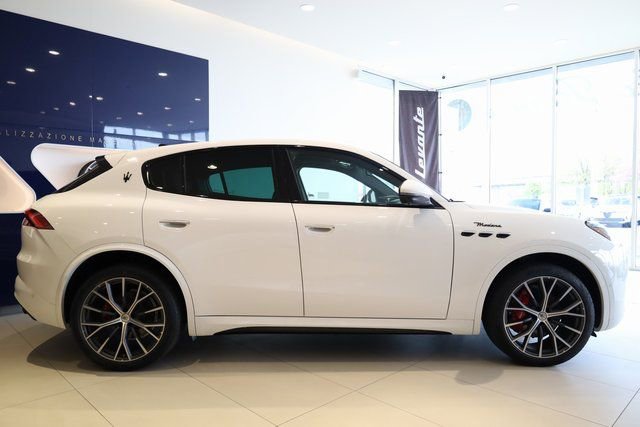 New 2024 Maserati Grecale Modena image 3