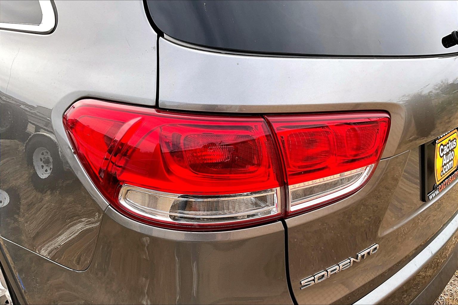 Used 2018 Kia Sorento FWD image 28