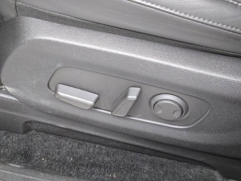 Used 2024 Kia Carnival LX image 27