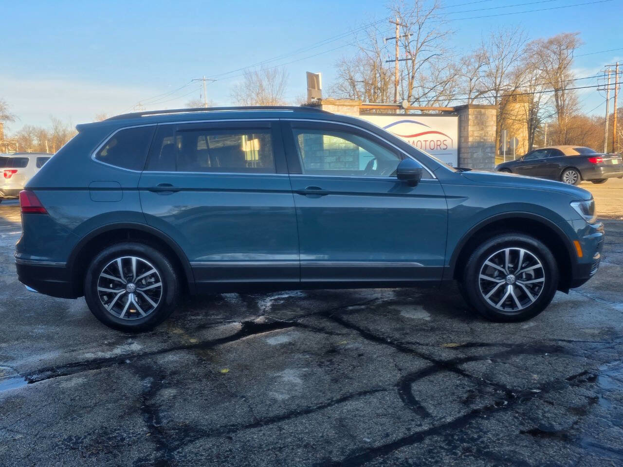 Used 2021 Volkswagen Tiguan SE 4dr SUV image 7