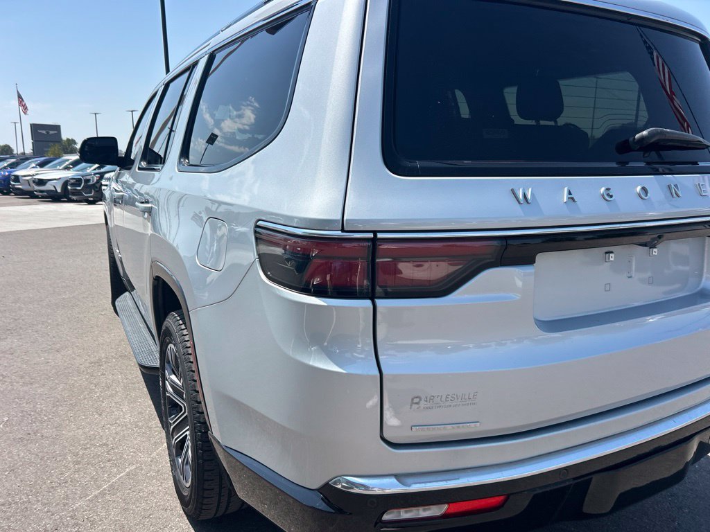Used 2023 Jeep Wagoneer Series II AWD/4WD image 13