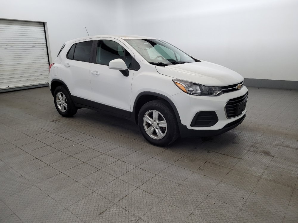 Used 2019 Chevrolet Trax LS w/ Tint and Cruise Package AWD/4WD image 11