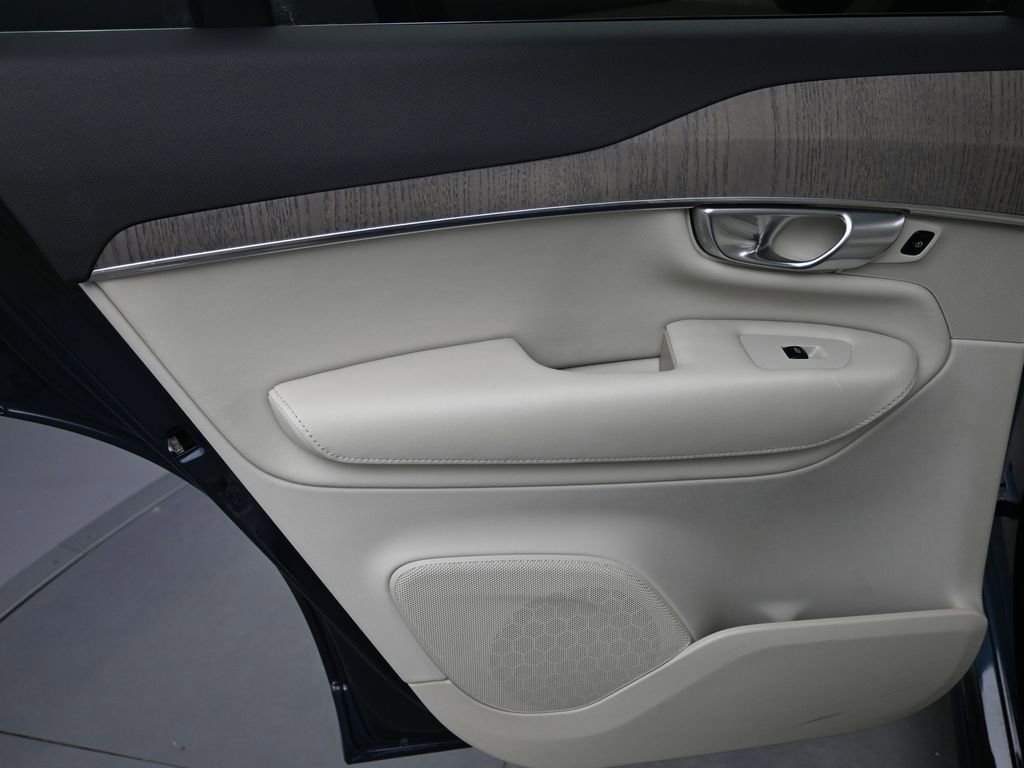 Certified 2023 Volvo XC90 B6 Plus w/ Protection Package Premier image 18