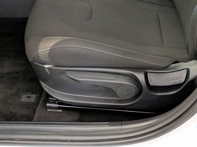 Used 2025 Hyundai Elantra SEL image 12