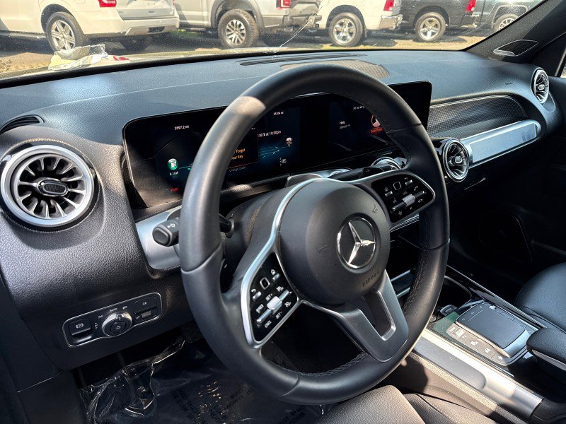 Used 2022 Mercedes-Benz EQB 300 4MATIC image 18