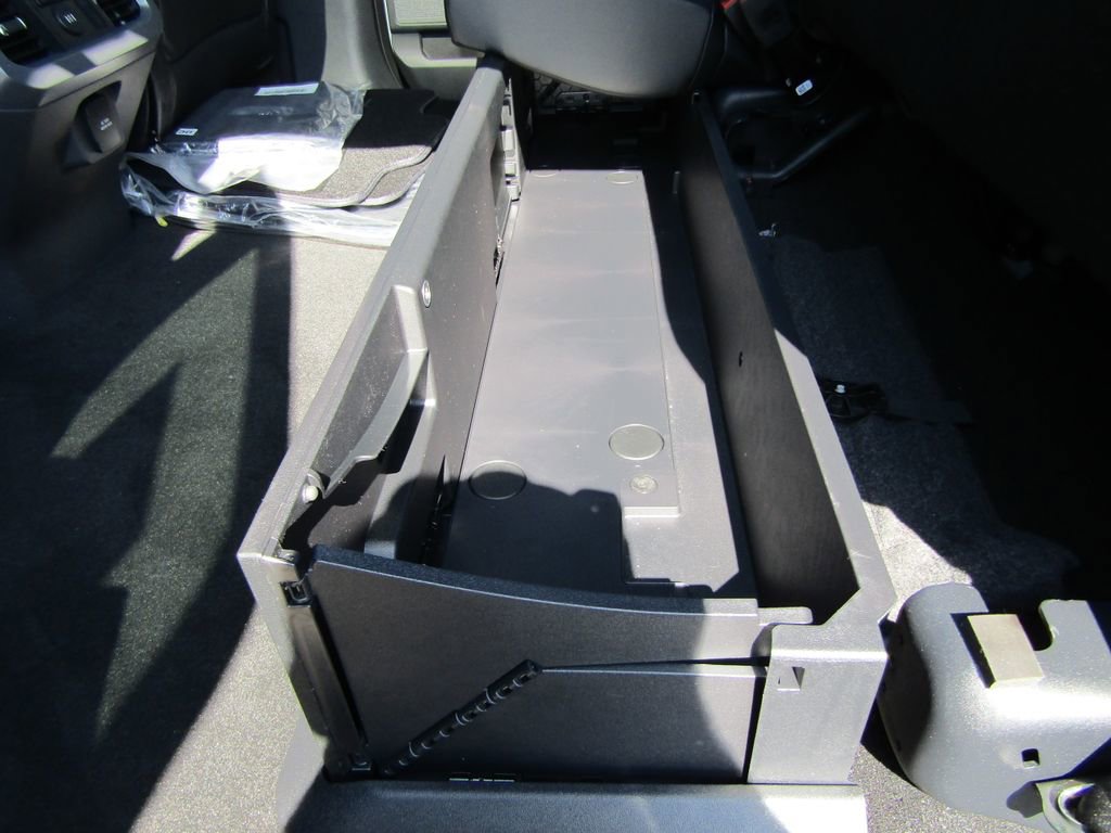 New 2026 Ford F250 Lariat w/ Black Appearance Package AWD/4WD image 40