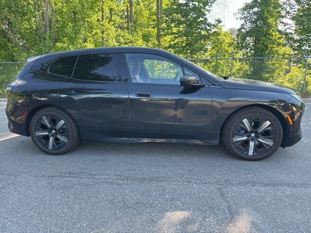 Certified 2023 BMW iX xDrive50 w/ Premium Package image 4
