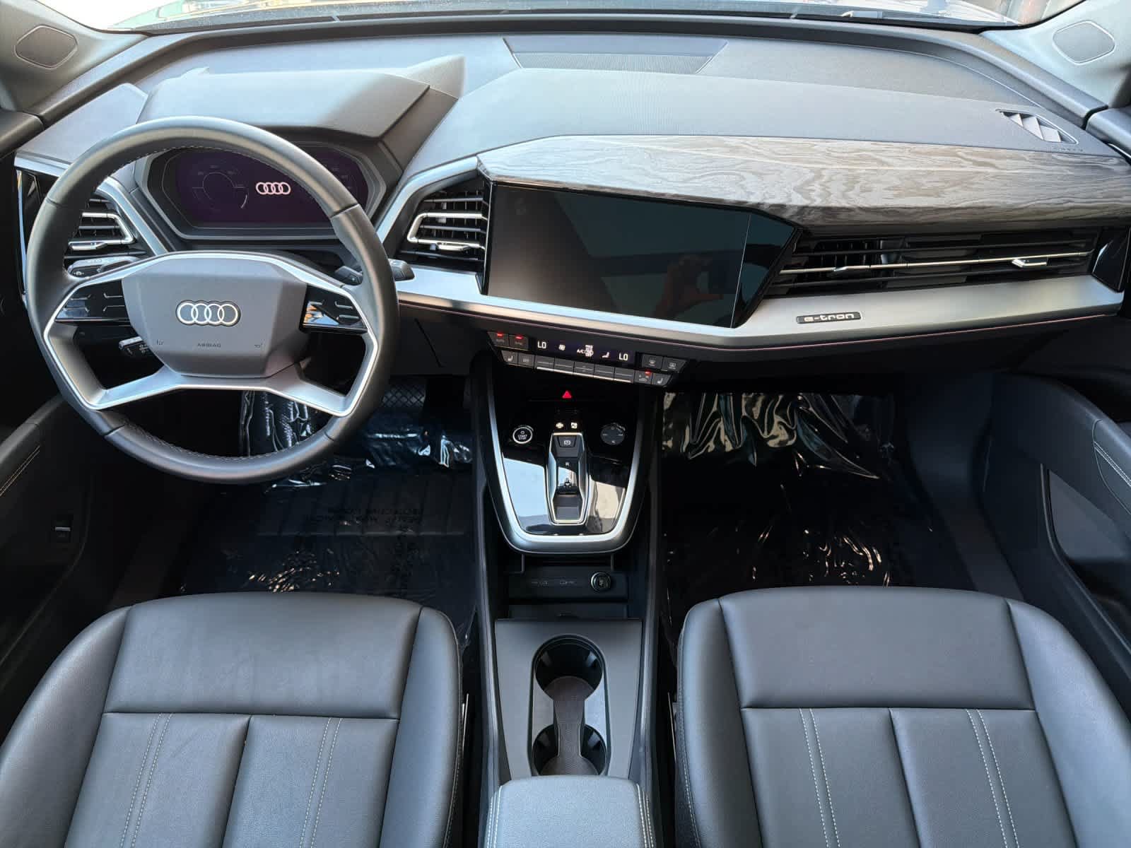 Used 2024 Audi Q4 e-tron Premium Plus w/ Premium Plus AWD/4WD image 3