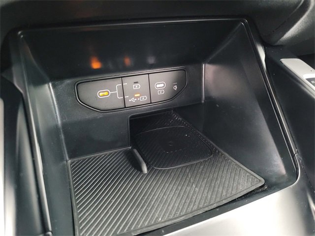 Used 2024 Kia Sorento S image 14