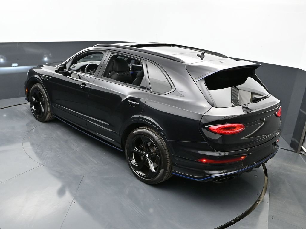 Used 2025 Bentley Bentayga image 62
