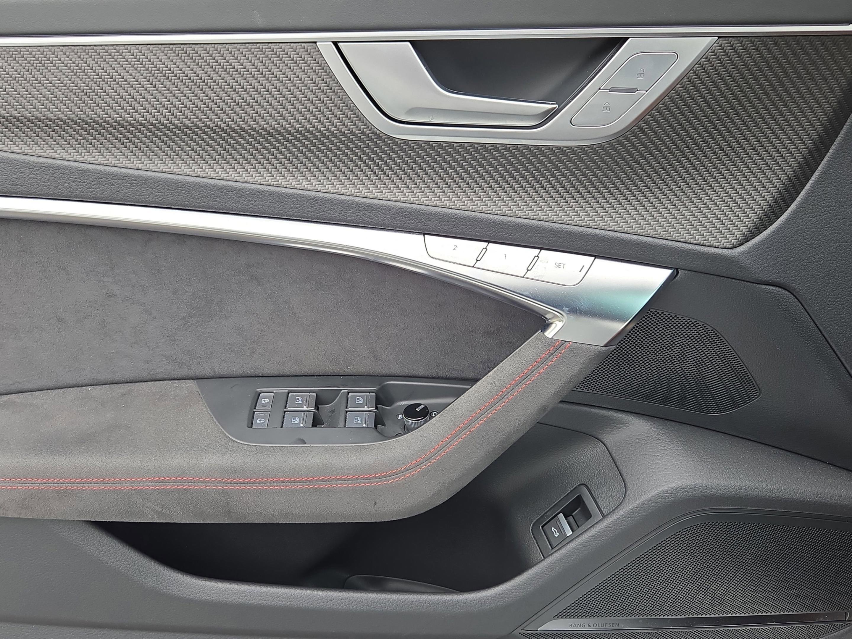 Used 2025 Audi RS 6 performance image 25