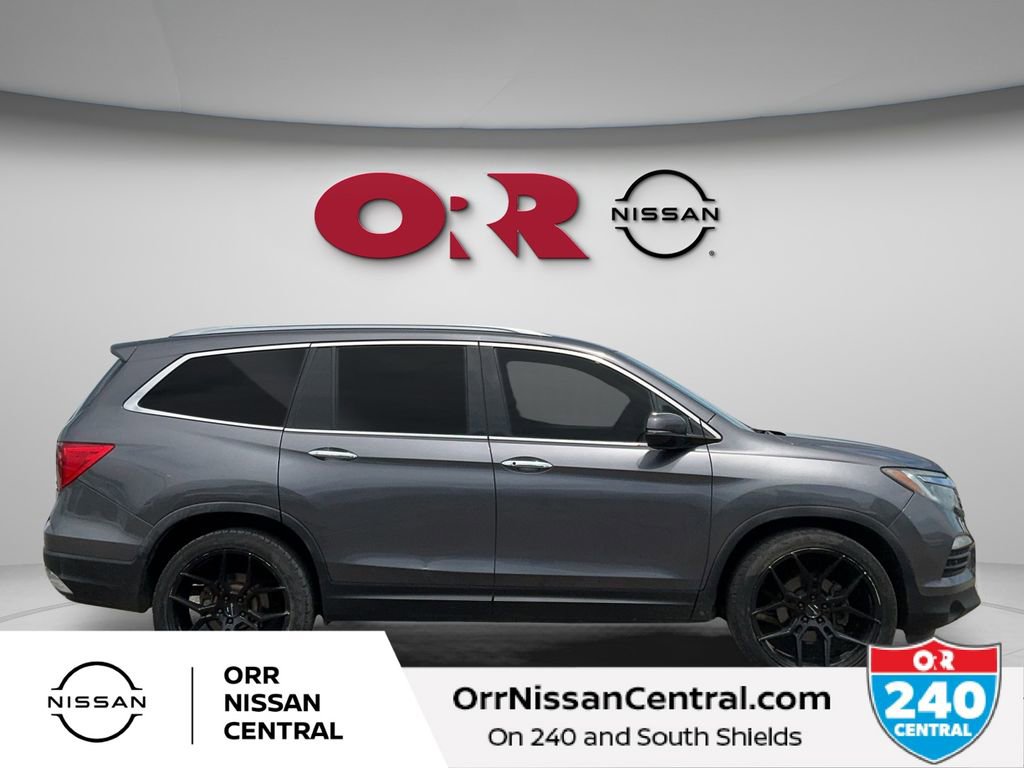 Used 2017 Honda Pilot Elite image 4