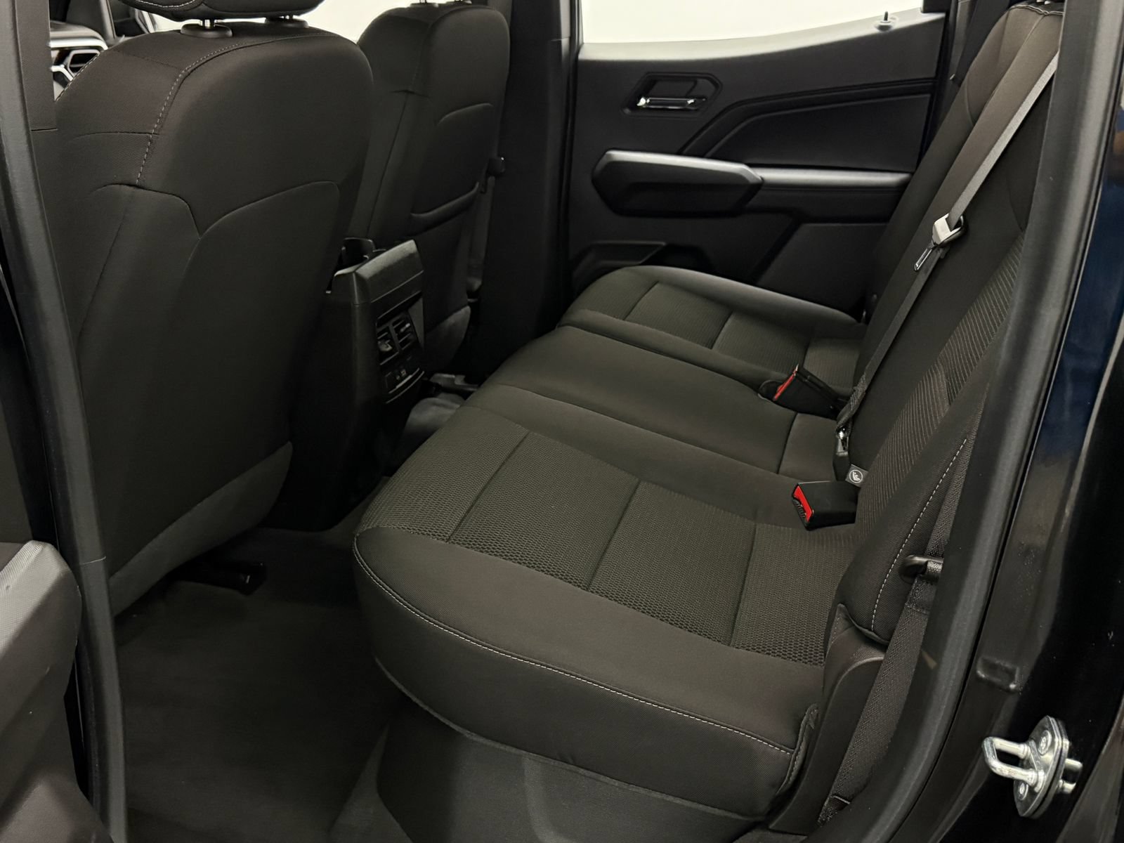 Used 2023 GMC Canyon Elevation w/ Convenience Package AWD/4WD image 17