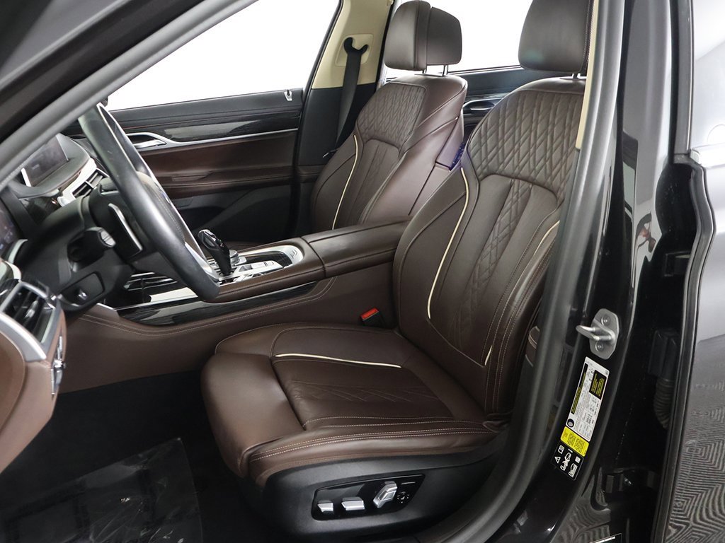 Used 2022 BMW 740i xDrive w/ Premium Package image 35