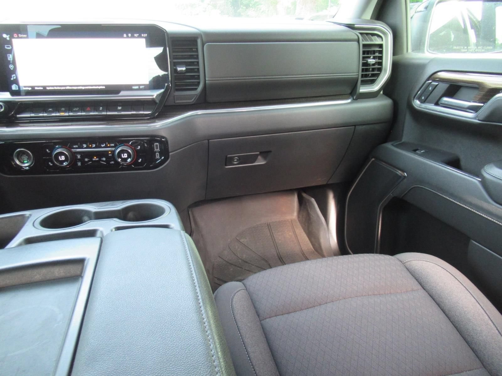 Used 2023 Chevrolet Silverado 1500 RST AWD/4WD image 14