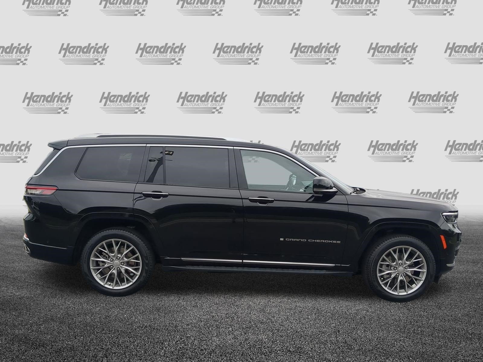 Used 2022 Jeep Grand Cherokee L Summit w/ Luxury Tech Group V AWD/4WD image 11