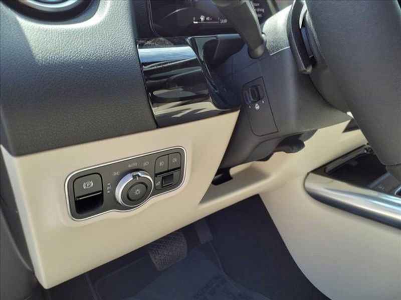 Certified 2025 Mercedes-Benz GLA 250 4MATIC image 14