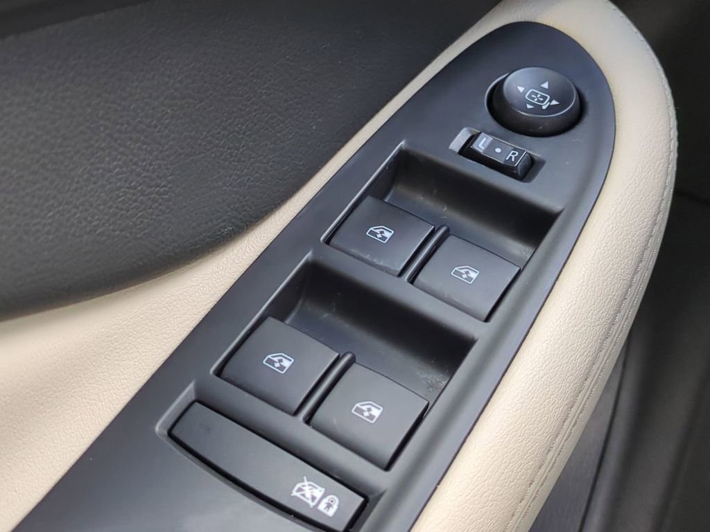 Used 2020 Buick Envision Essence w/ Experience Buick Package image 24