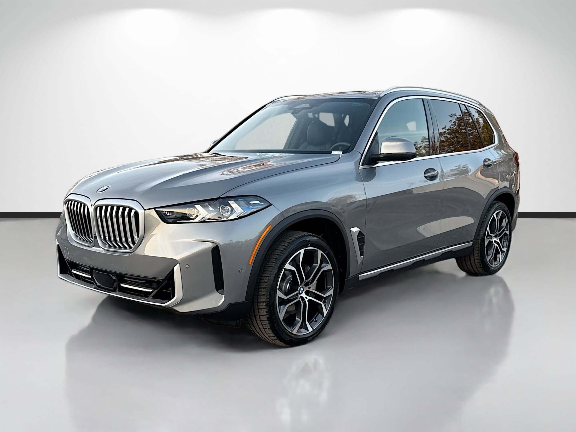 New 2026 BMW X5 sDrive40i w/ Parking Assistance Package image 7