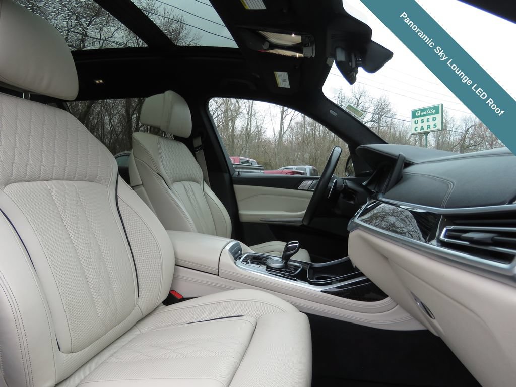 Used 2019 BMW X7 xDrive50i w/ M Sport Package AWD/4WD image 13
