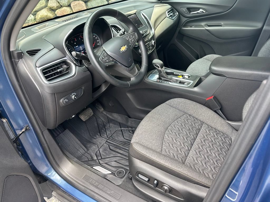 Used 2024 Chevrolet Equinox LT w/ LPO, Floor Liner Package FWD image 10
