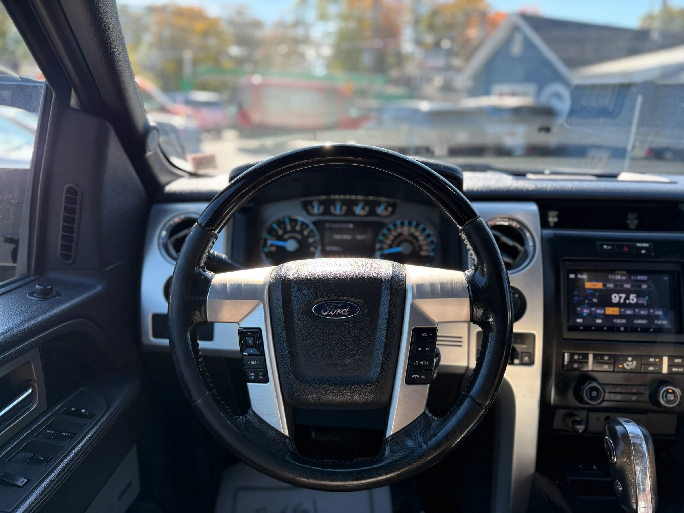 Used 2011 Ford F150 Platinum image 16