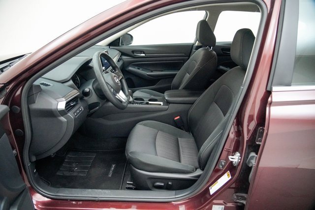 Used 2025 Nissan Altima 2.5 SV image 23