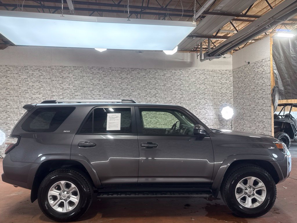 Used 2021 Toyota 4Runner SR5 AWD/4WD image 8