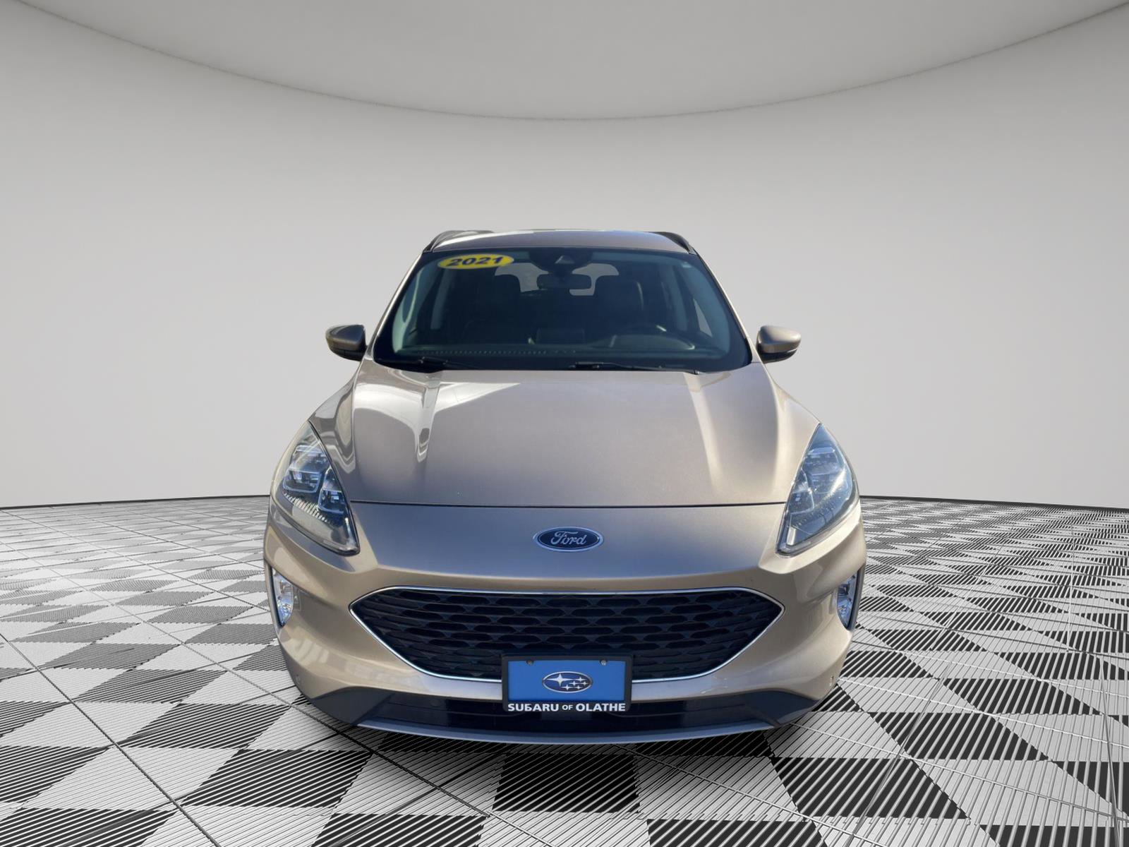 Used 2021 Ford Escape Titanium w/ Class II Trailer Tow Package image 2