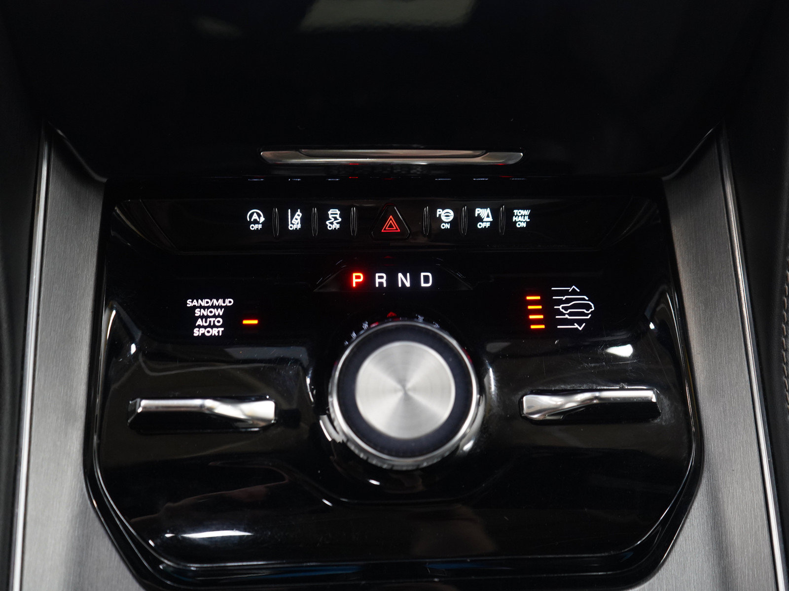 Used 2024 Jeep Wagoneer Series II w/ Convenience Group I AWD/4WD image 25