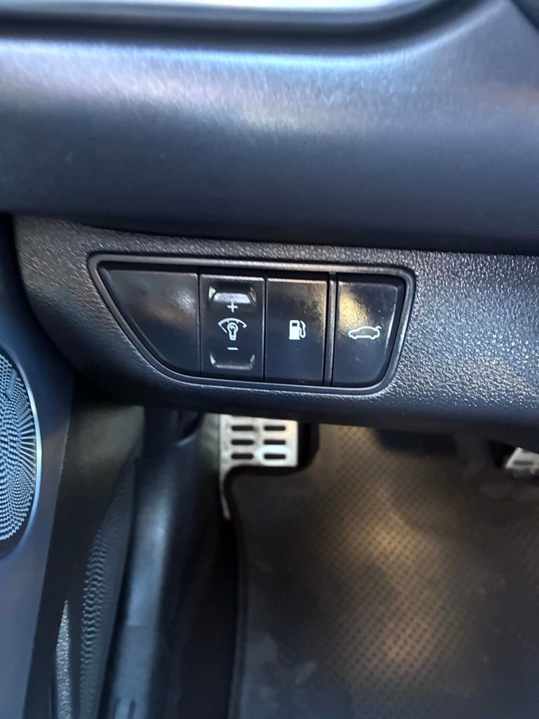 Used 2023 Genesis G70 2.0T w/ Sport Prestige Package AWD/4WD image 25