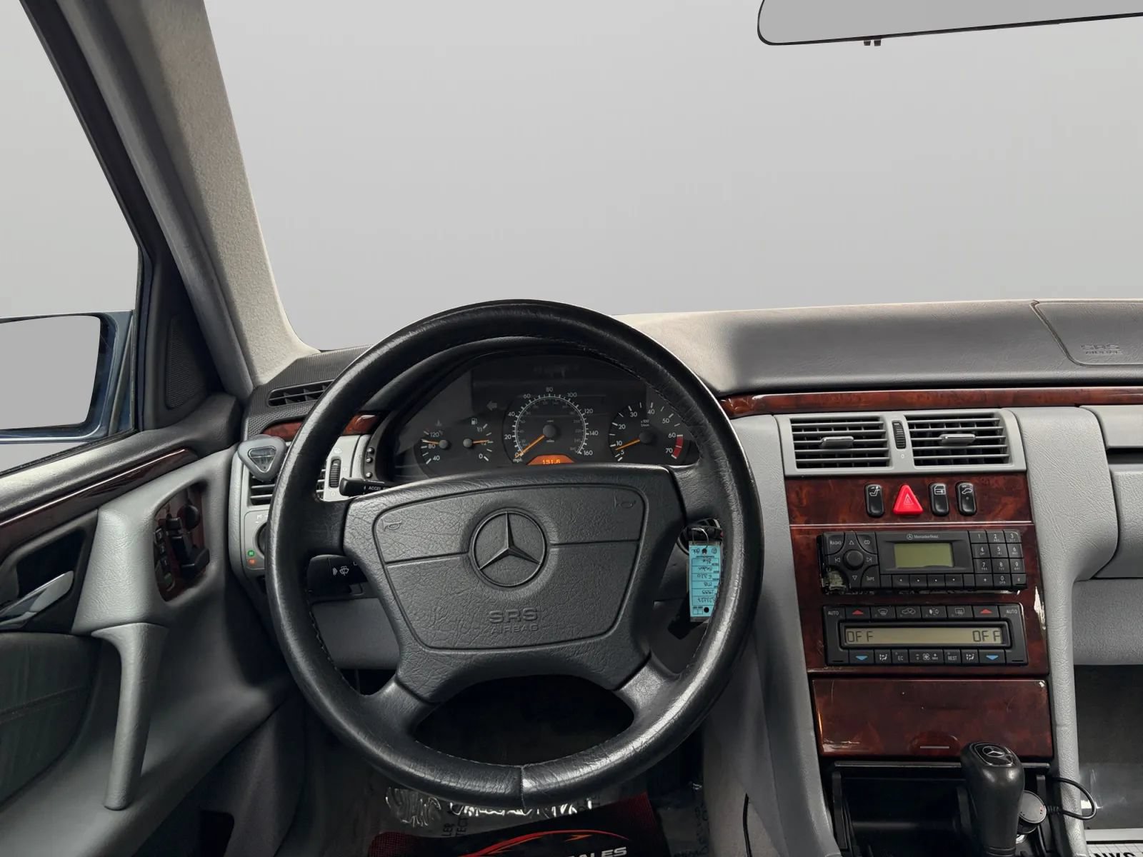 Used 1999 Mercedes-Benz E 320 Sedan image 25