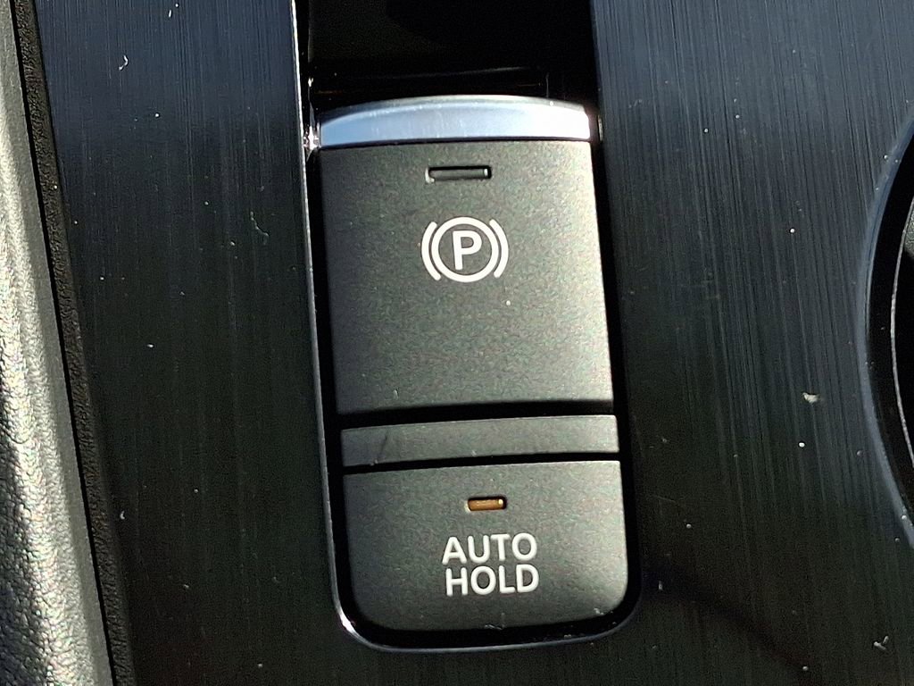 Used 2025 Nissan Rogue SV image 24